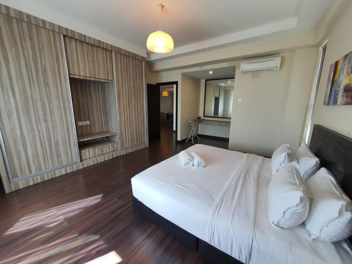 Aa Residen Luxury Condo Homestay 18Mins Walk Tanjung Aru Beach & Golf Course, Not Beach Side Resort 亞庇 外观 照片